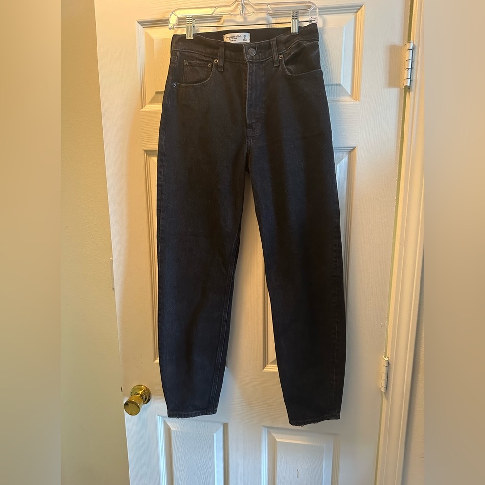 Abercrombie 80’s mom high rise jean, black wash